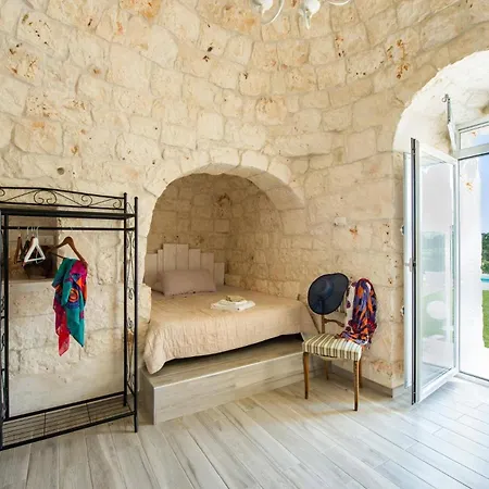 Villa Trullo Saraceno By *