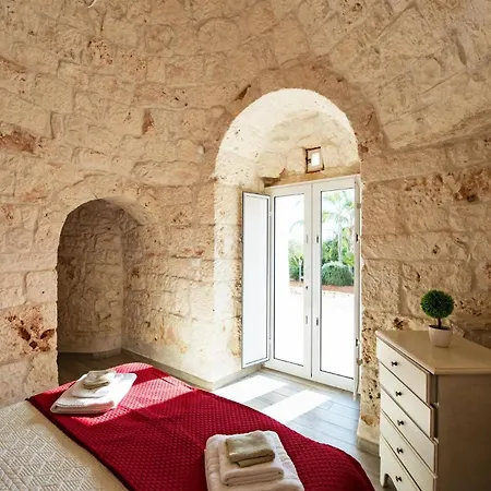 Trullo Saraceno By Ostuni